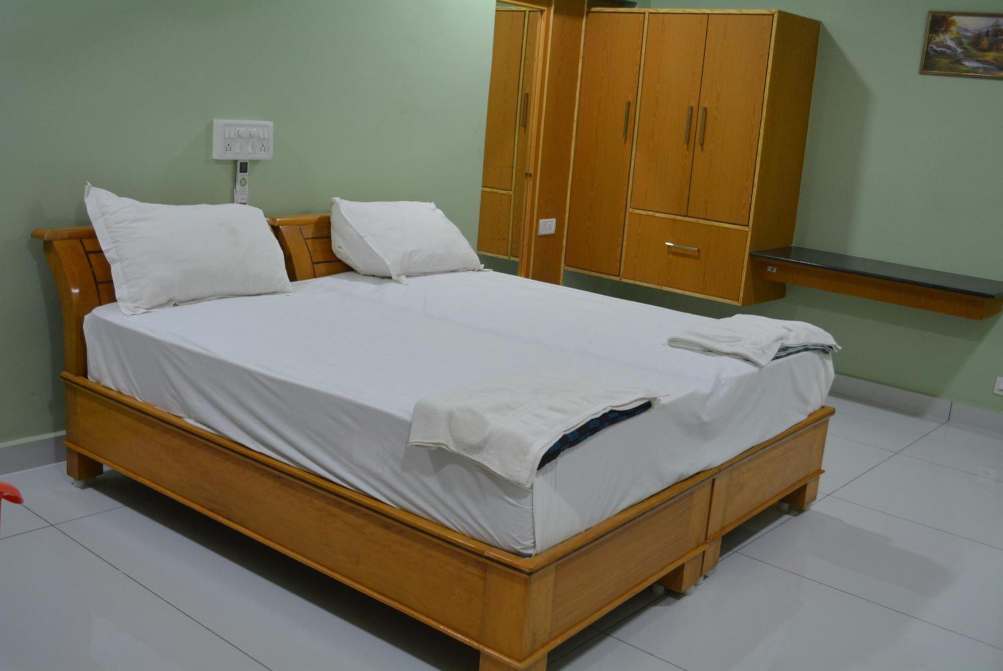 Yanam Resorts Экстерьер фото